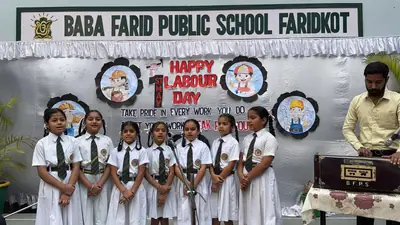 Labour Day: photo 2 of 9