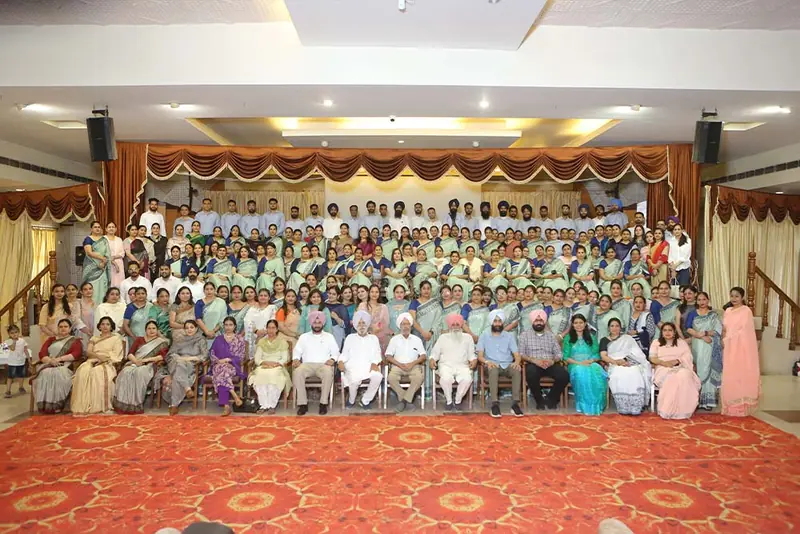 Teachers of Baba Farid Public School in a group photograph